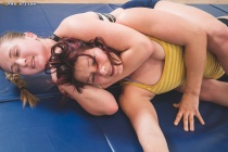 A C B C U S T 059 Choked Scissord Delphi Juno 06016 Female Wrestling